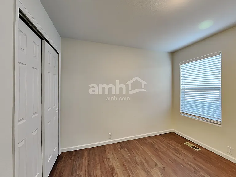 8444 Sunbow Ct — Photo 18