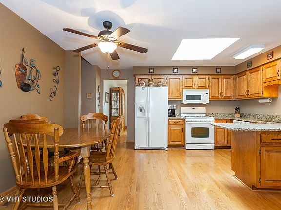 4th image of 9240 W 169th Pl