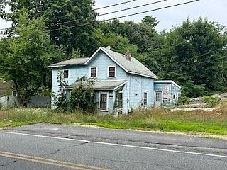 2nd image of 167 Center St