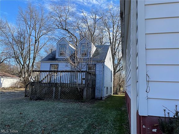 4th image of 361 Frank Ave