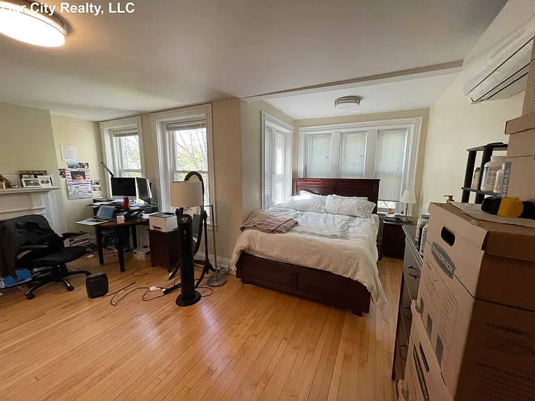 Craigie Cir — Photo 10