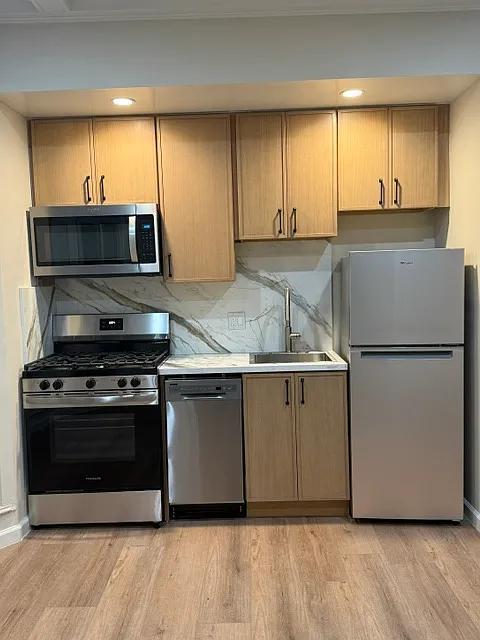 1 bed, $3,795 — Photo 1