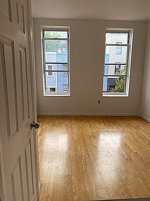3rd image of 185 Greenpoint Ave APT 2R