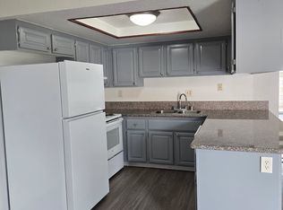 Plymouth Manor Apts, Riverside, CA 92503