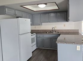 Plymouth Manor Apts