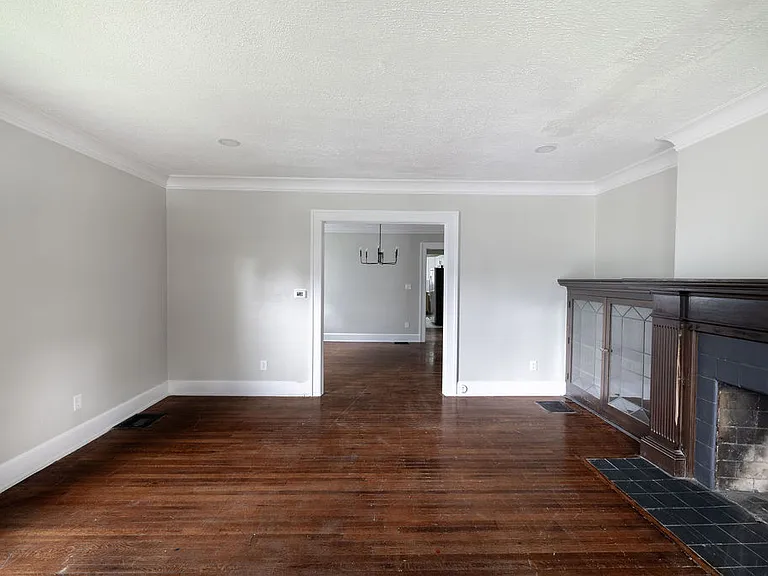 3554 N College Ave — Photo 8