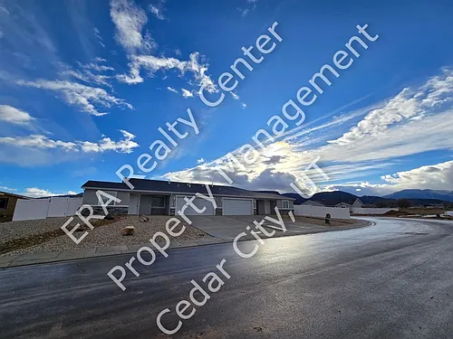 3939 Hawks Landing Loop Photo 1