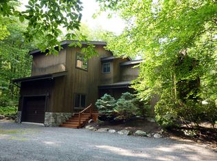 306 Wampum Way, Pocono Pines, PA