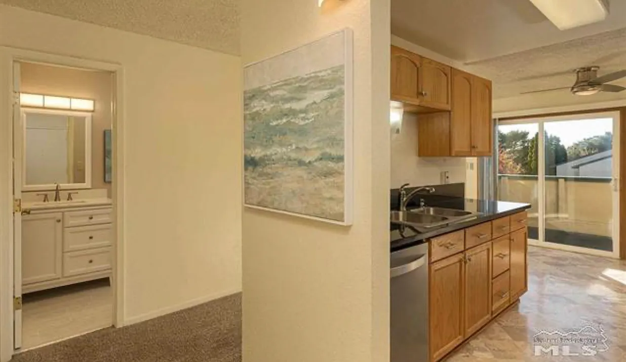 2 bed, 963 sqft, $1,500 — Photo 1