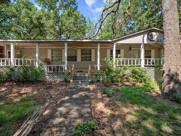 251 Knights Cir, Streetman, TX 75859