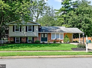 1716 Burning Tree Dr, Vienna, VA 22182