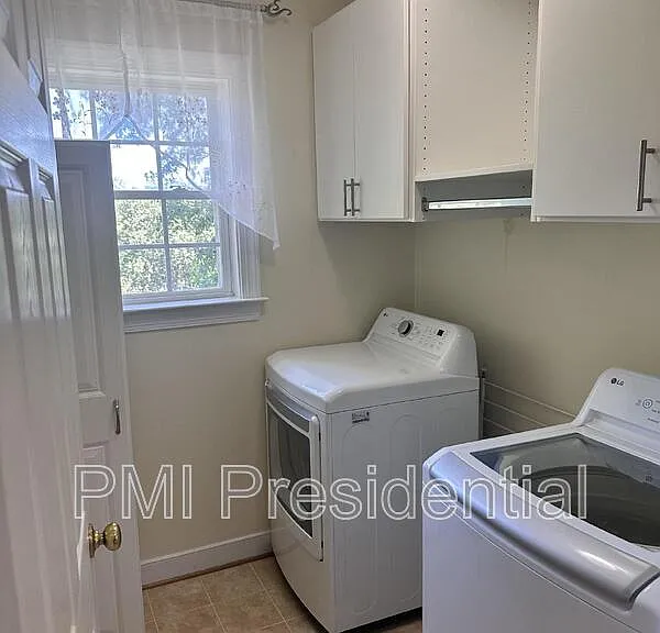1213 Hawkins Wood Cir — Photo 5