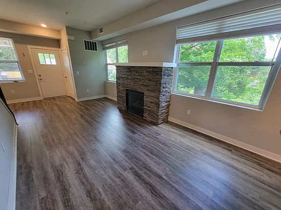 5th image of 2829 27th Ave S #6