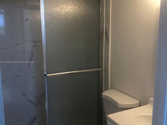 3rd image of 1251 NE 108th St APT 825