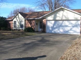 225 Glendale Cv, Greenville, MS 38701