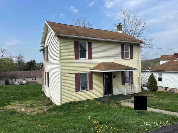 424 S Summit St, Derry, PA 15627