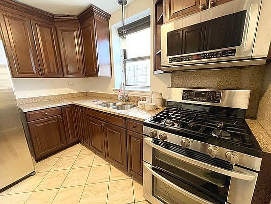 5th image of 6645 Broadway APT 5C