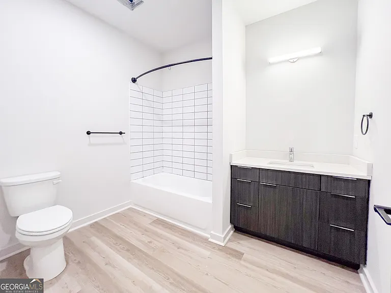 240 Martha Dr #110 — Photo 11