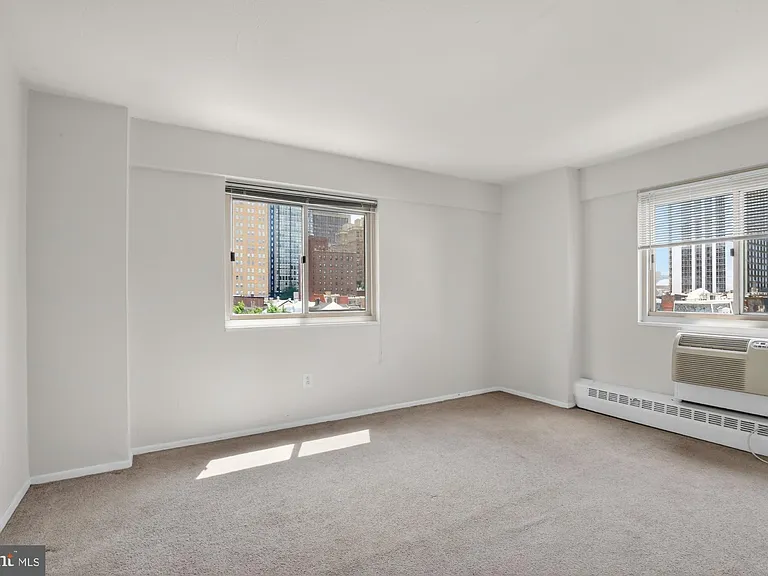 2101 Chestnut St #17-708 — Photo 9