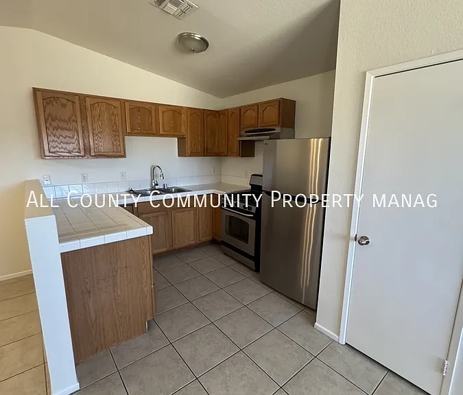 58439 Palisade Dr #B — Photo 6