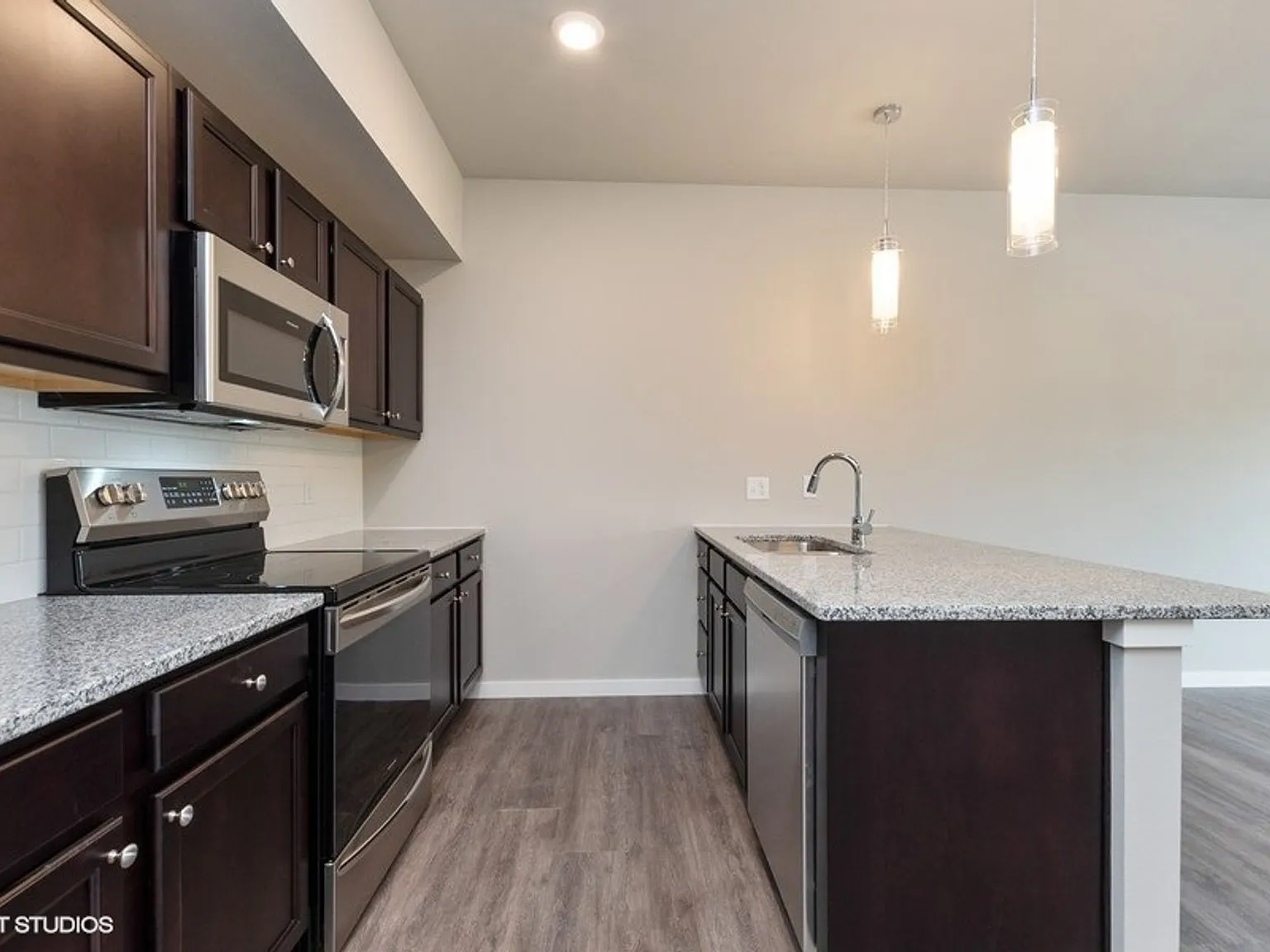 Buffalo Ridge Townhomes — Photo 1