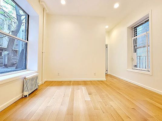 1st image of 21 1st Ave APT 4