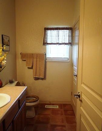 4th image of 717 Lochwood Way