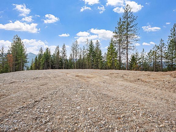 3rd image of 872 South Fork Ridge Rd