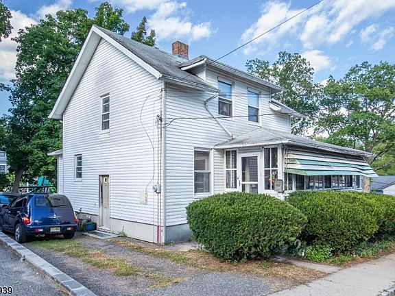 2nd image of 22 Vail Place