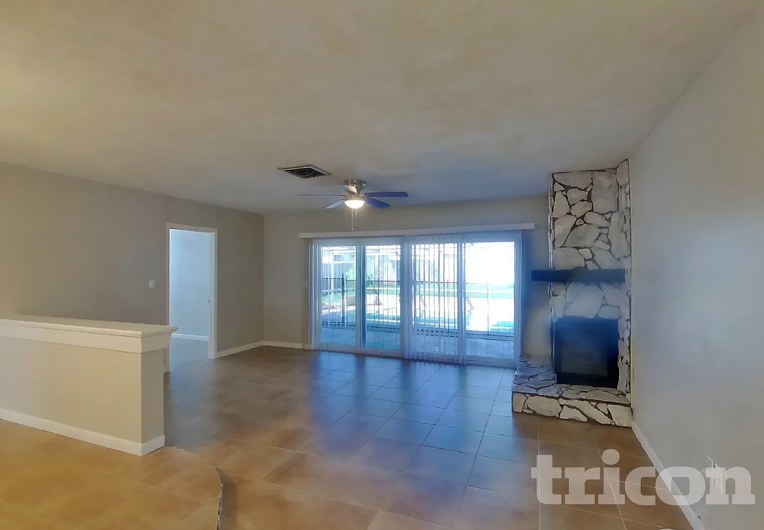 609 Linda Court Palm Harbor FL — Photo 2