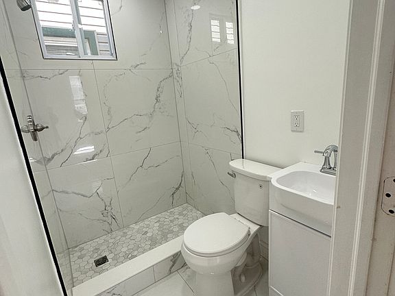 4th image of 176 Lake Ave Floor 2