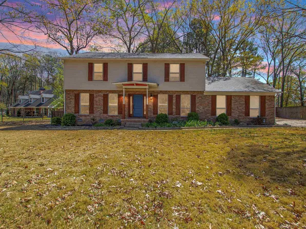 4 Barber Cv, Maumelle, AR 72113