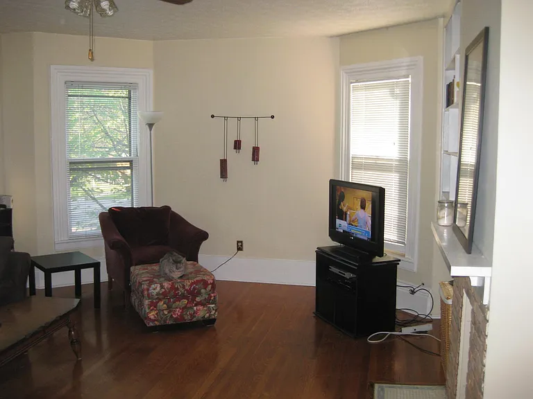 17 Goodman St S #2 — Photo 4