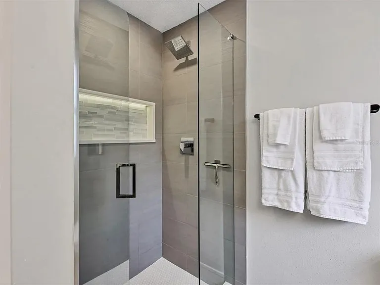 2428 Whippoorwill Cir — Photo 24