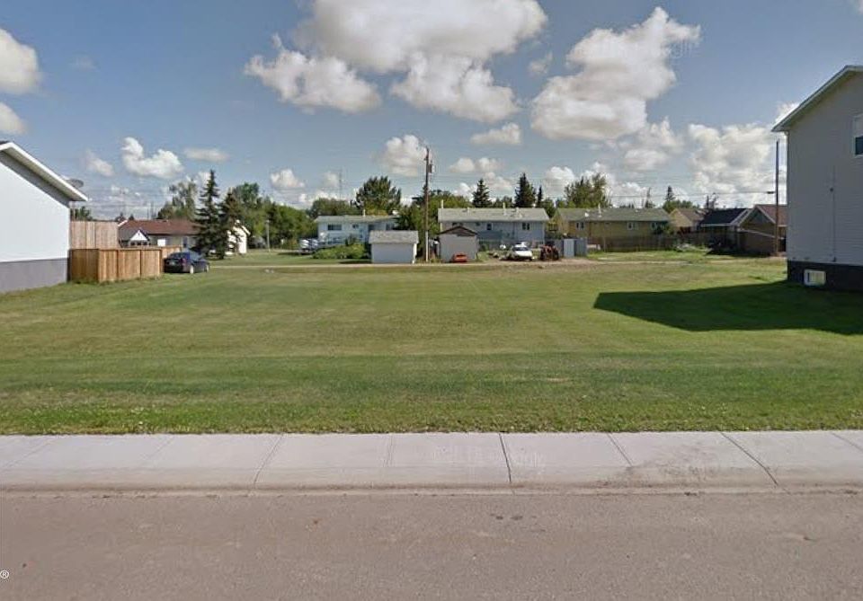 1st image of 4916 47th Ave