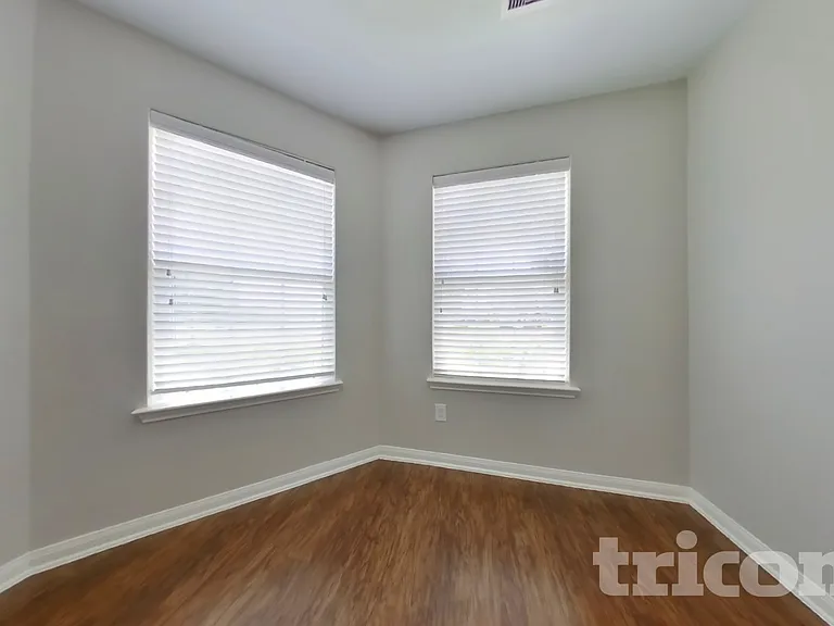 2437 Regatta Ln — Photo 5