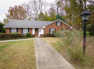 1230 Kensington Dr, High Point, NC 27262