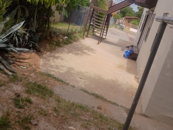 5th image of 3507 S Milmo Ave