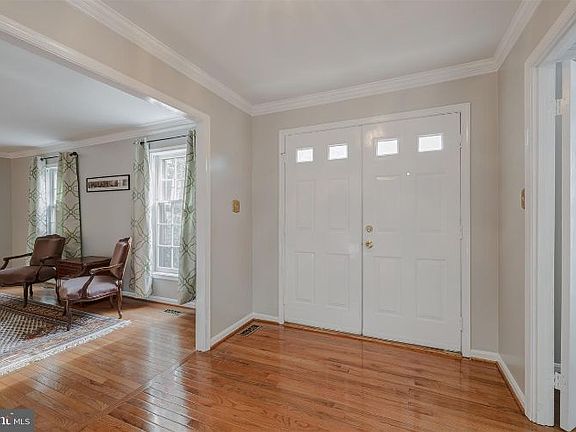 3rd image of 7803 S Valley Dr