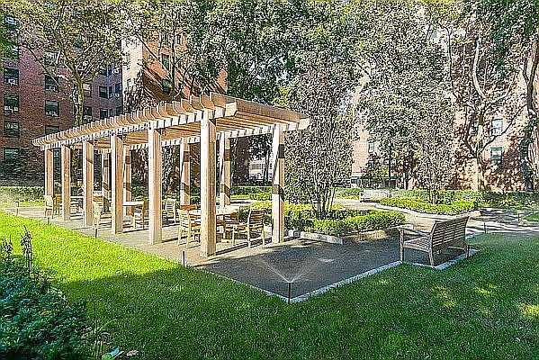 1st image of 10 E 138th St APT 5H