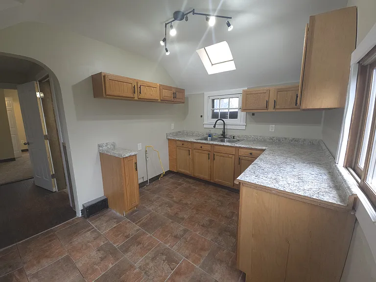 1430 Frederick Blvd — Photo 17