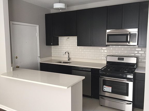2nd image of 841 W Sunnyside Ave APT 202
