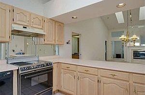 4th image of 59 Spicebush Ln