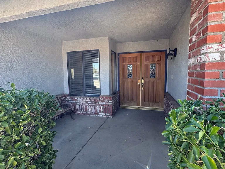 9224 Greenwood Ave — Photo 3