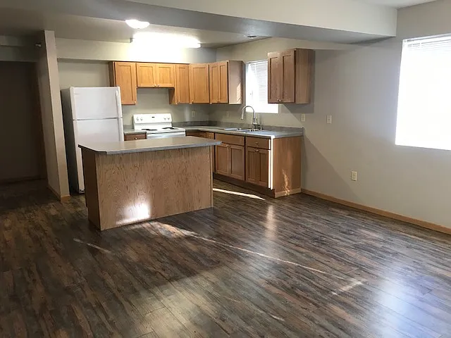 1409 E Sioux Ave #2 — Photo 2