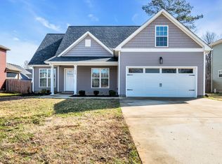 448 Hawkins Rd, Clarksville, TN 37040