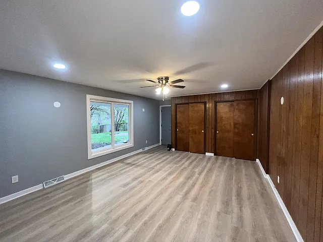 1108 E 9th St #1B — Photo 4