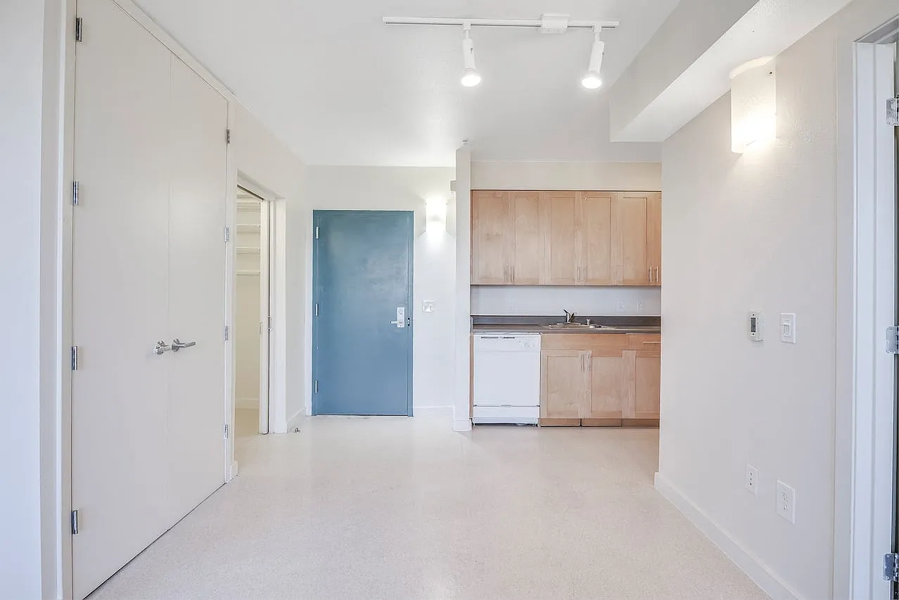 Acton Courtyard — Photo 1