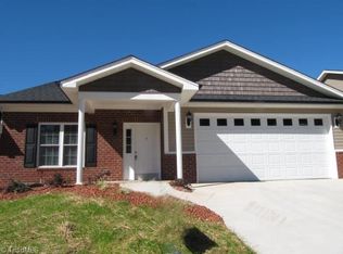 2022 Springwood Rd, Asheboro, NC 27205