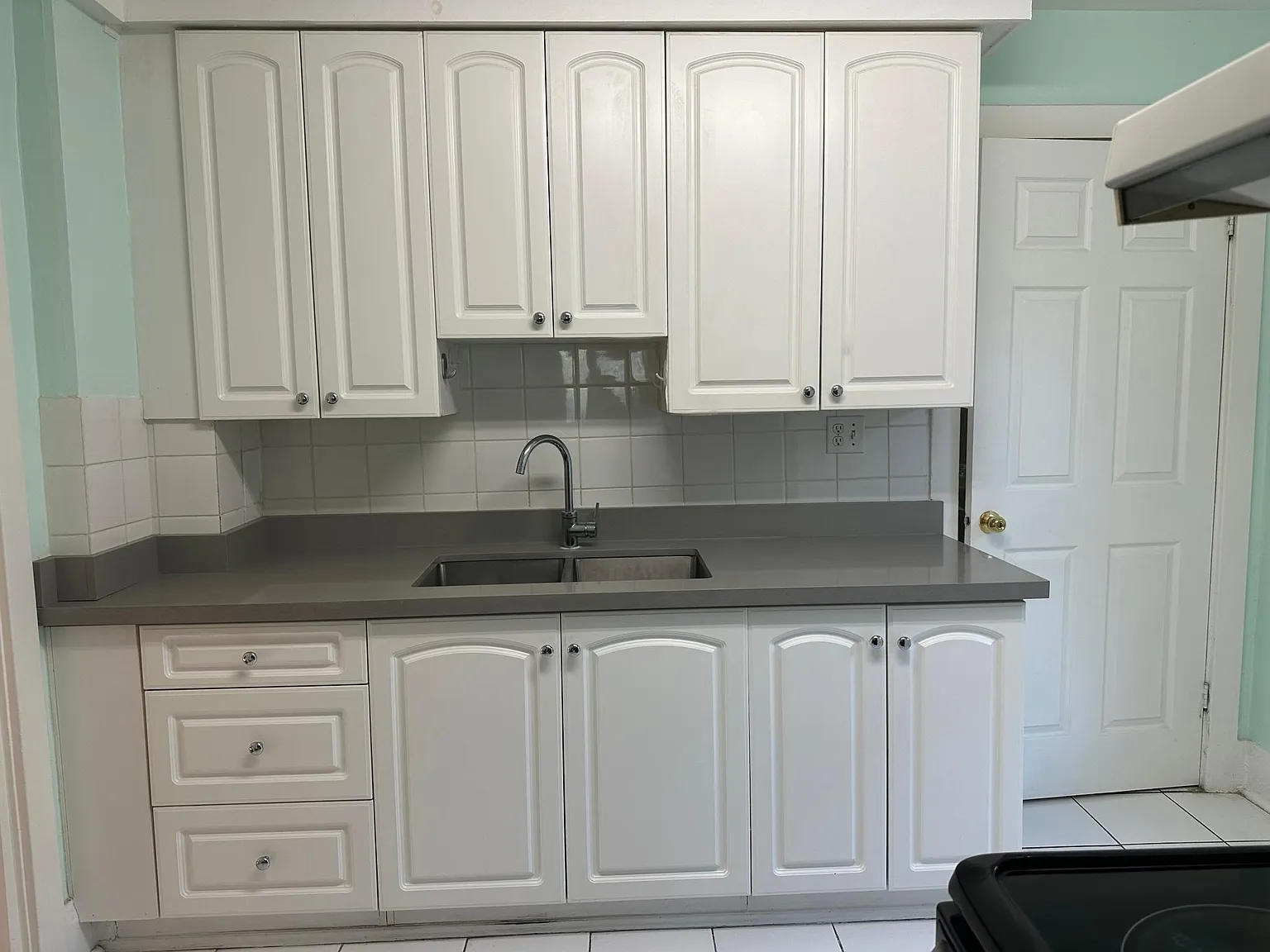 3 bed, 1580 sqft, $3,200 — Photo 3